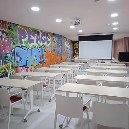 Hotel Dormirdcine 4*